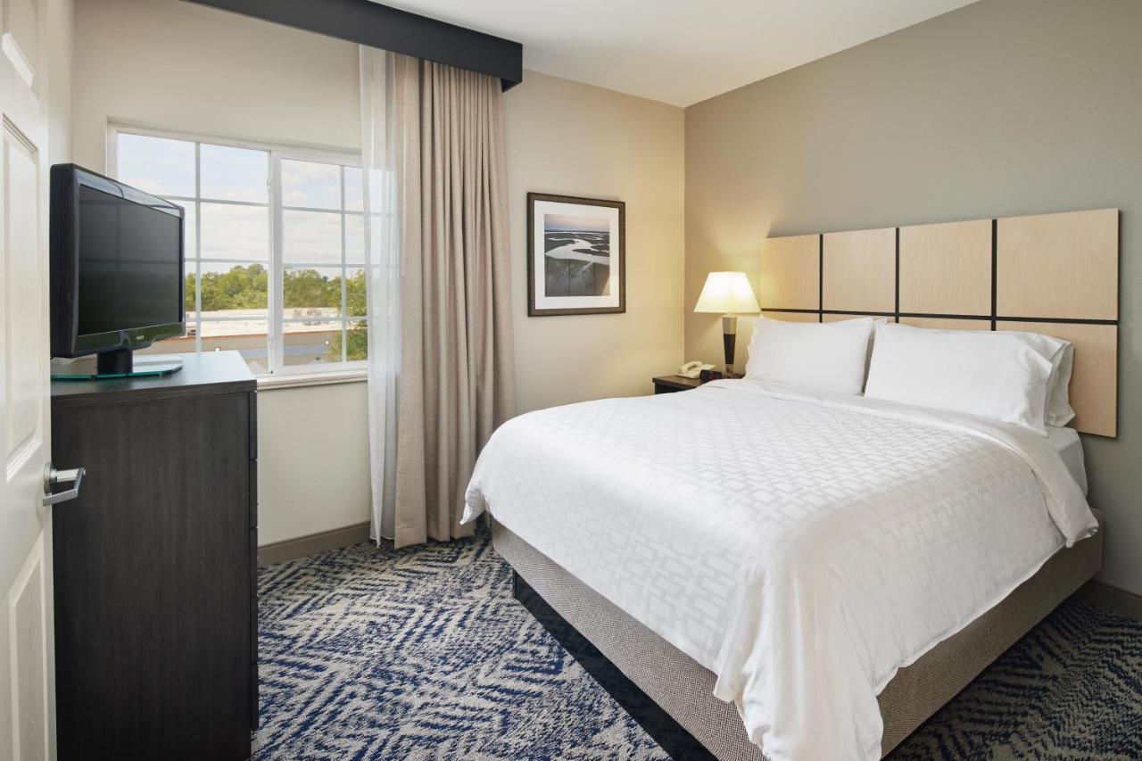 Candlewood Suites Charleston-Northwoods By Ihg North Charleston Exterior photo