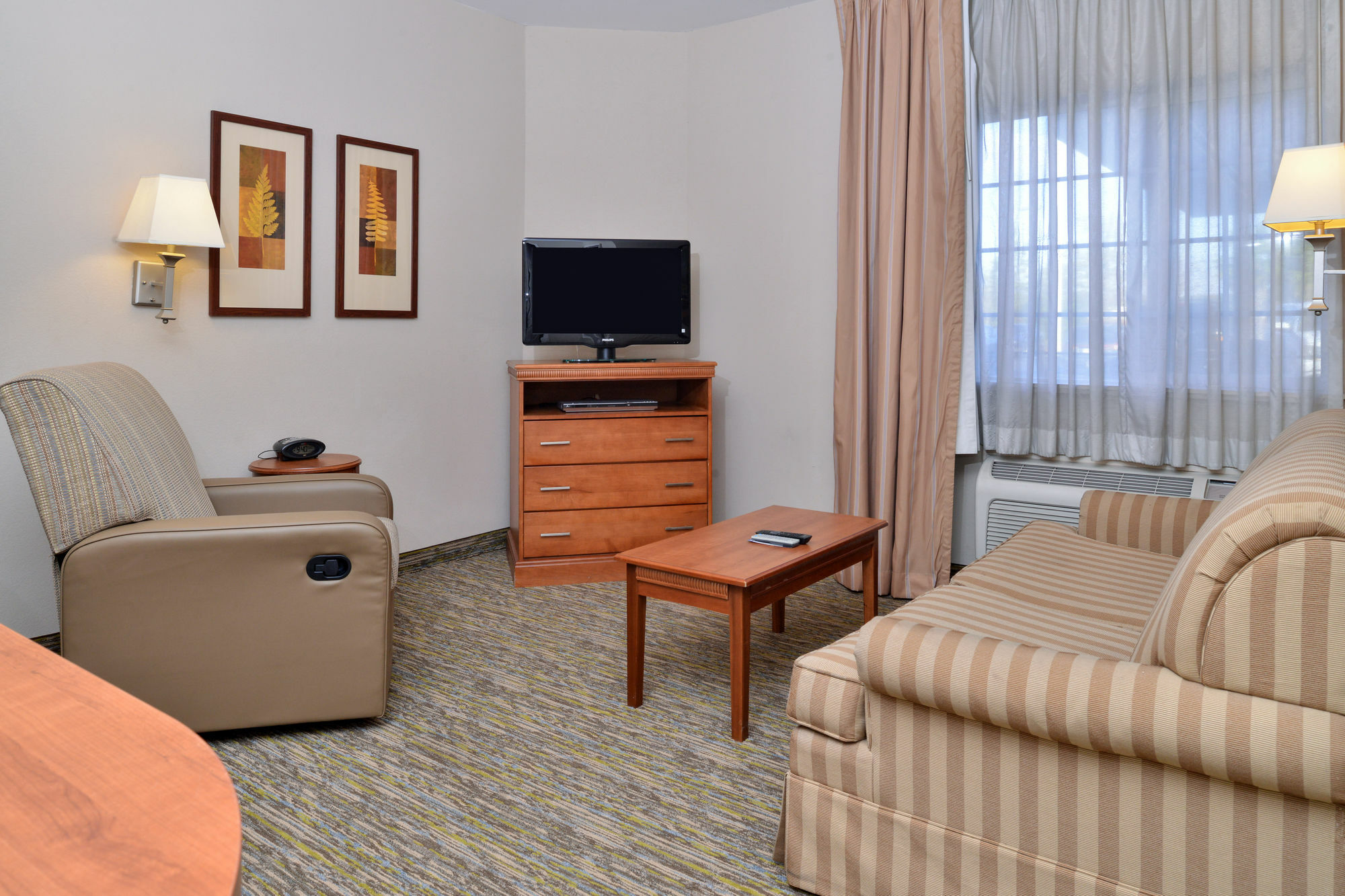 Candlewood Suites Charleston-Northwoods By Ihg North Charleston Exterior photo
